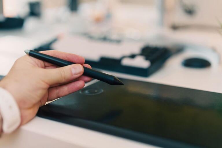 Adobe MAX 2026 : ce que la conférence de Miami réserve aux illustrateurs, en ligne et gratuitement